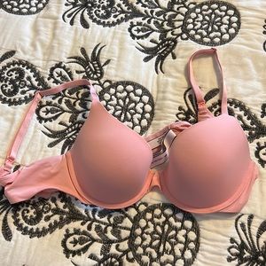 Victoria’s Secret tshirt bra 34B